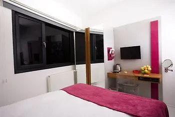 Pera Livinn Hotel 2*